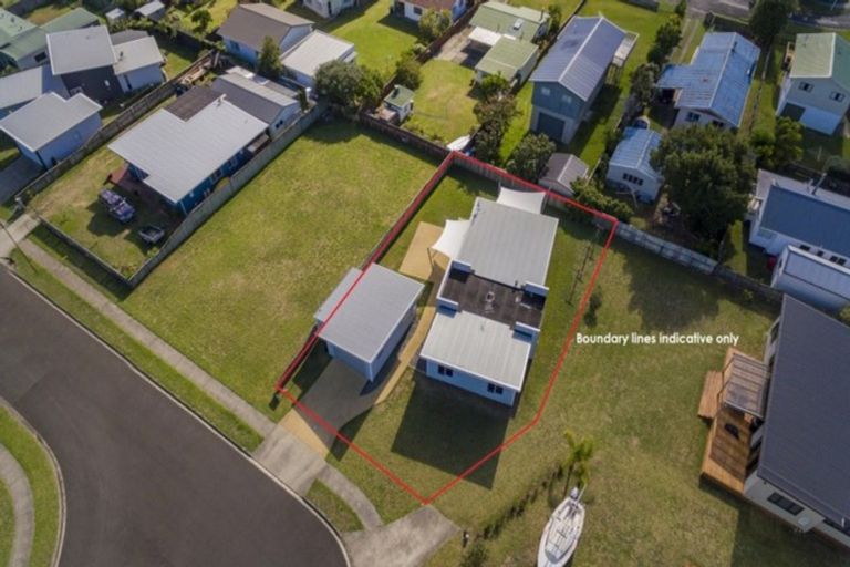 Photo of property in 15 Pacific Place, Whitianga, 3510