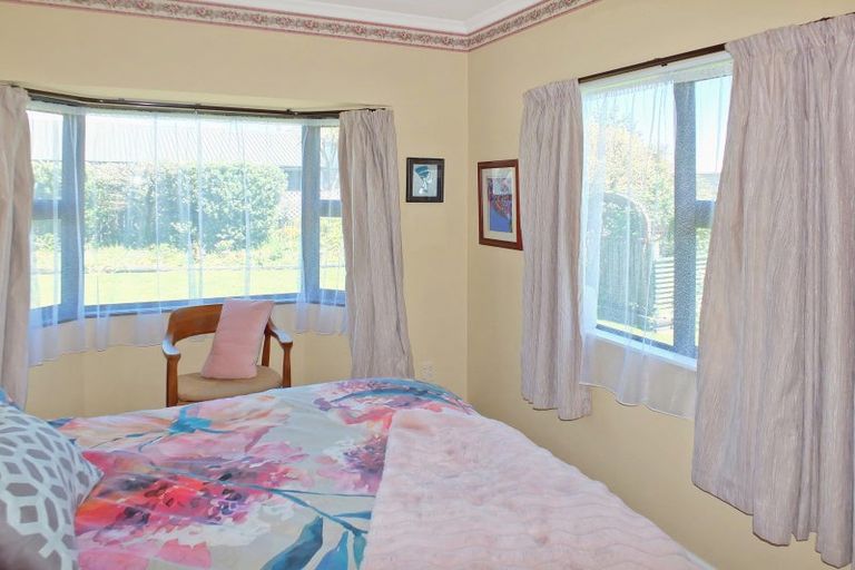 Photo of property in 22 Shortt Street, Foxton Beach, Foxton, 4815