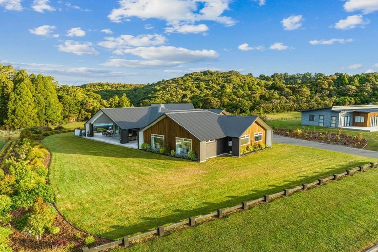 Photo of property in 140 Karanui Road, Te Kamo, Kamo, 0185