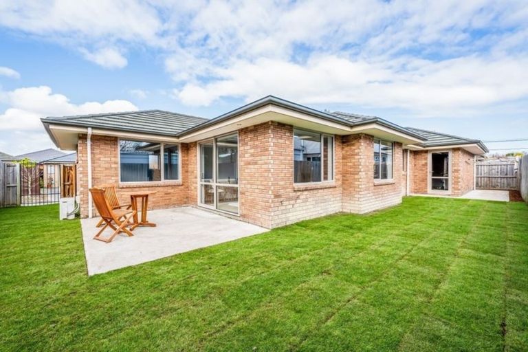 Photo of property in 2/2 Vintners Lane, Woolston, Christchurch, 8023