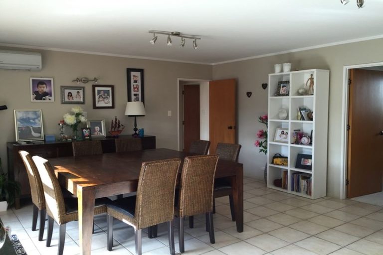 Photo of property in 35 Cromdale Avenue, Highland Park, Auckland, 2010