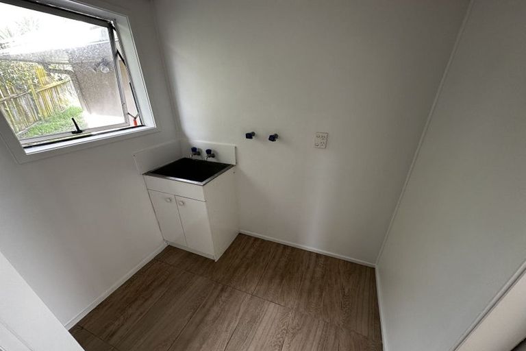 Photo of property in 10 Celeste Place, Totara Vale, Auckland, 0627