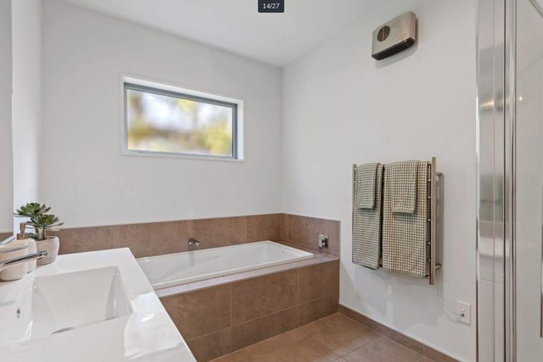 Photo of property in 46 Mcfaddens Road, St Albans, Christchurch, 8052