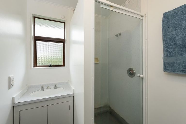 Photo of property in 76 Thurleigh Grove, Karori, Wellington, 6012