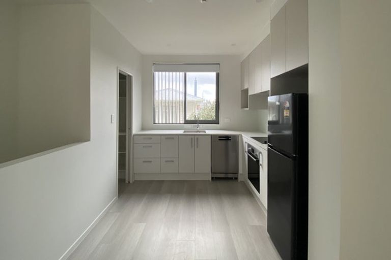 Photo of property in 5/2 Moor Avenue, Te Atatu Peninsula, Auckland, 0610