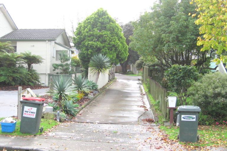 Photo of property in 18 Thorburn Avenue, Red Beach, 0932