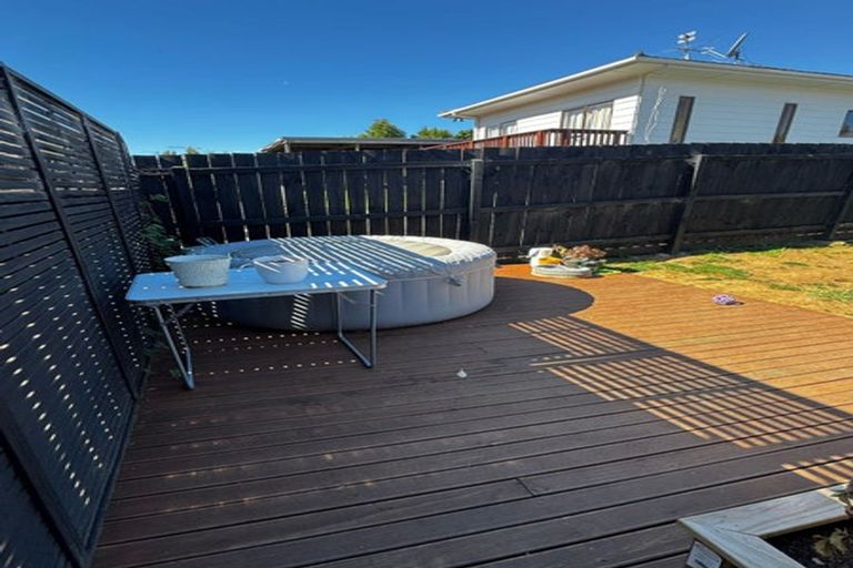 Photo of property in 2/18 James Road, Manurewa, Auckland, 2102