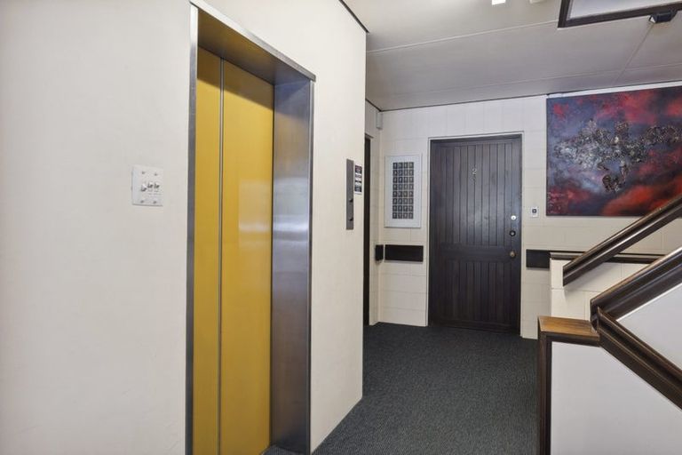 Photo of property in Cargill Court, 2/27 Arthur Street, Dunedin Central, Dunedin, 9016