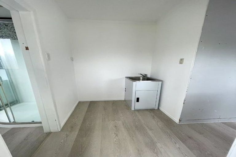 Photo of property in 7 Croydon Road, New Lynn, Auckland, 0600