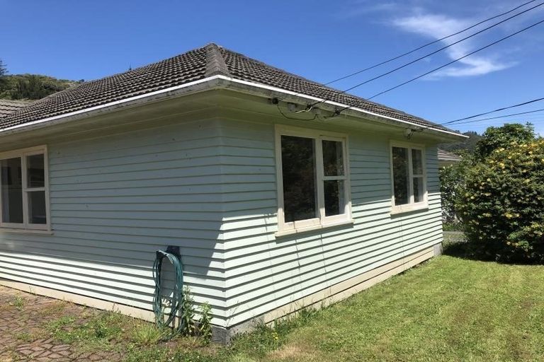 Photo of property in 90 Hair Street, Wainuiomata, Lower Hutt, 5014