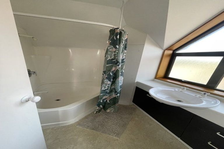 Photo of property in 158c Edgeware Road, Edgeware, Christchurch, 8013