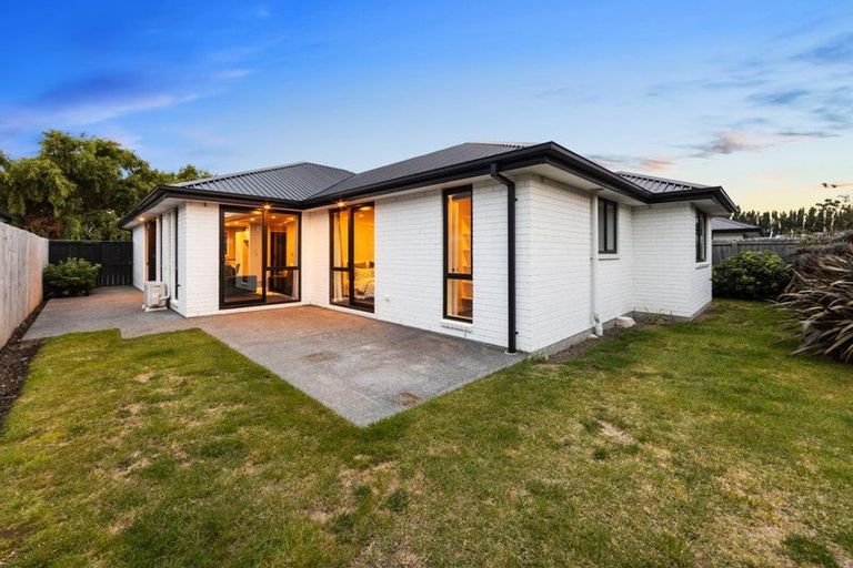 Photo of property in 27 William Nicholls Drive, Belfast, Christchurch, 8051