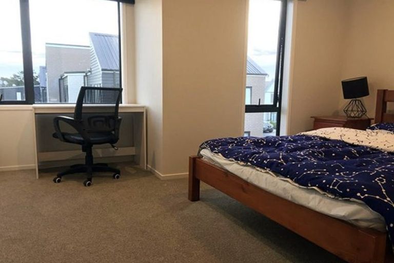 Photo of property in 25 Onekiritea Road, Hobsonville, Auckland, 0616