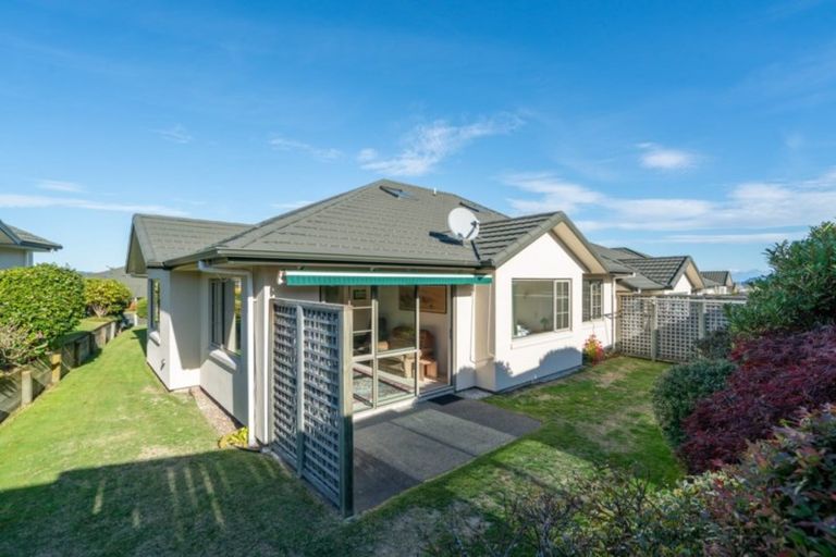 Photo of property in 6 Lakeridge Close, Rangatira Park, Taupo, 3330