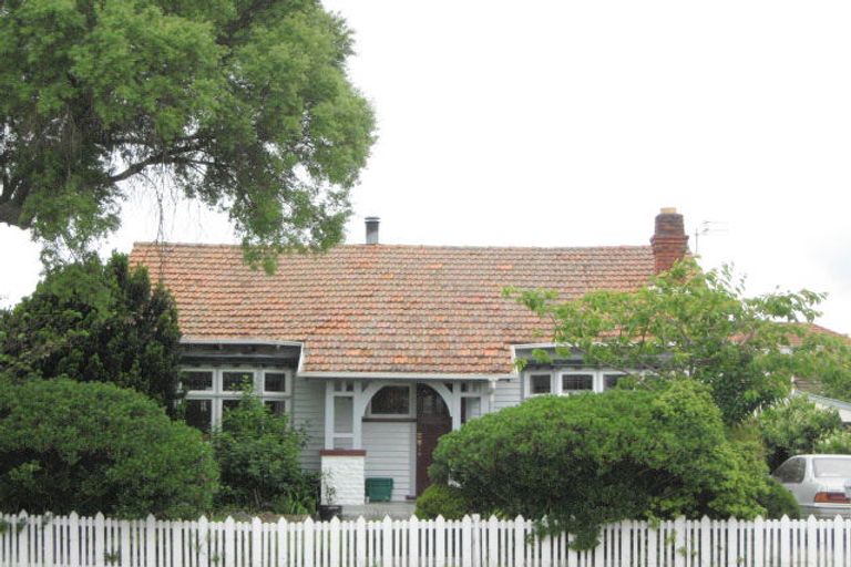 Photo of property in 24 Hills Road, Edgeware, Christchurch, 8013
