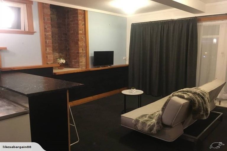 Photo of property in 25 Porter Crescent, Helensville, 0800