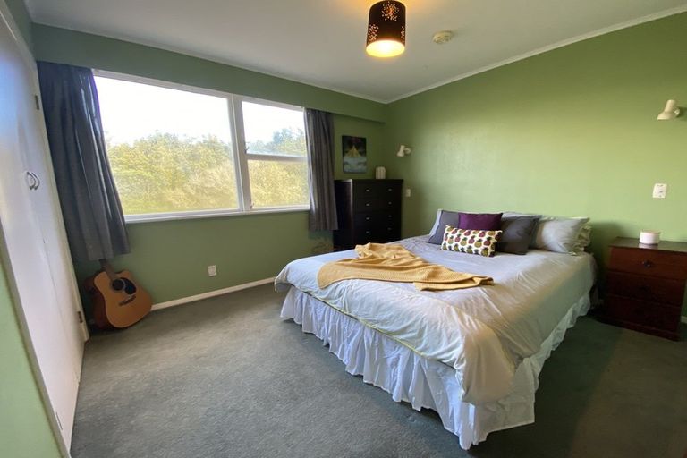 Photo of property in 79 Larsen Crescent, Tawa, Wellington, 5028