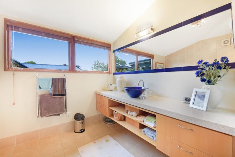 Photo of property in 18 Iwa Street, Mapua, 7005