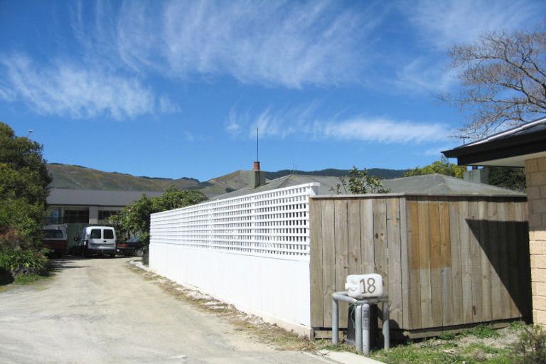 Photo of property in 18 Lucy Murcott Place, Stoke, Nelson, 7011