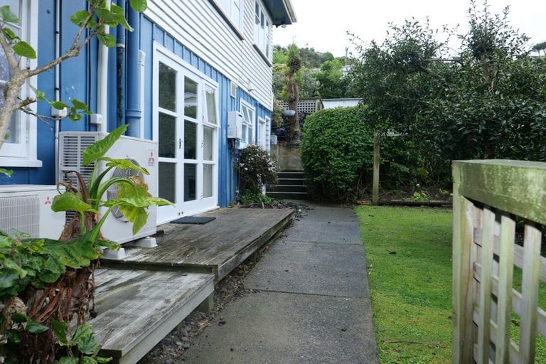 Photo of property in 82 Severn Street, Island Bay, Wellington, 6023