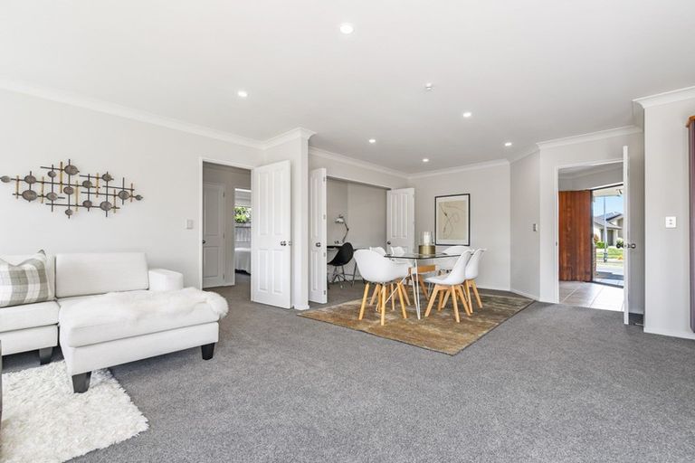 Photo of property in 12 Oldfield Court, Huntington, Hamilton, 3210