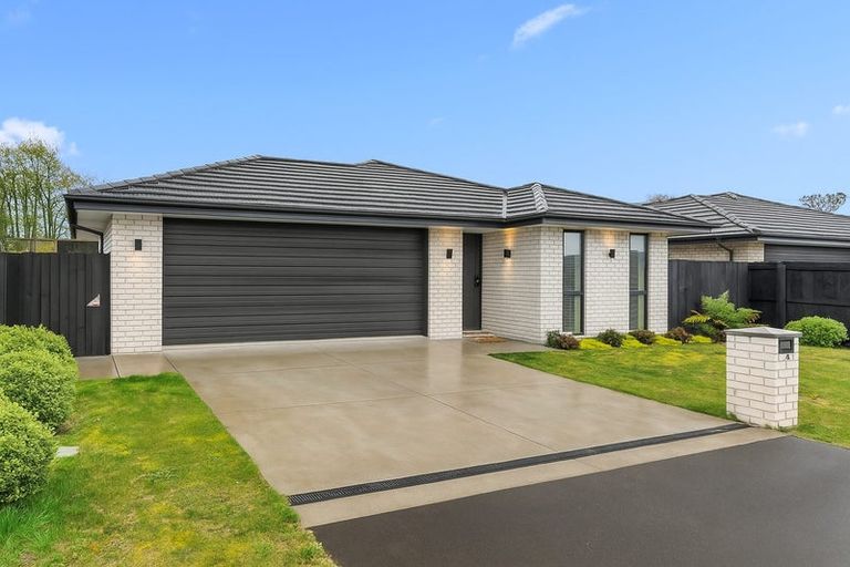 Photo of property in 21 Dalwood Crescent, Rolleston, 7614