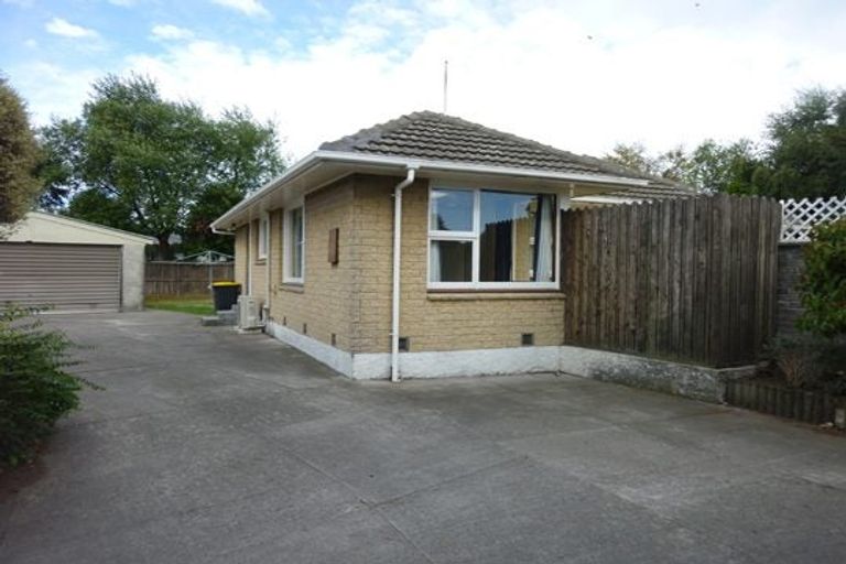Photo of property in 42 Oriana Crescent, Hornby, Christchurch, 8042