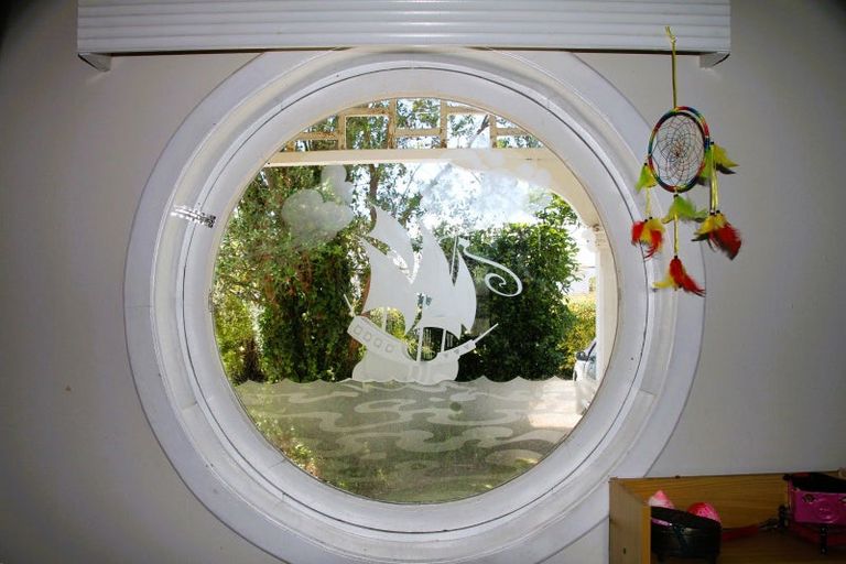 Photo of property in 31 Brougham Street, Westport, 7825