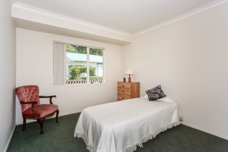 Photo of property in 42a Kitchener Road, Waiuku, 2123