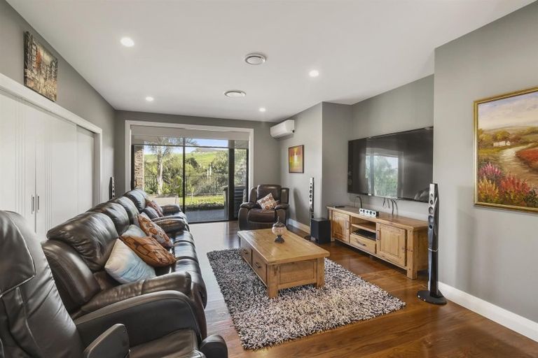 Photo of property in 21 Imperial Place, Flat Bush, Auckland, 2019