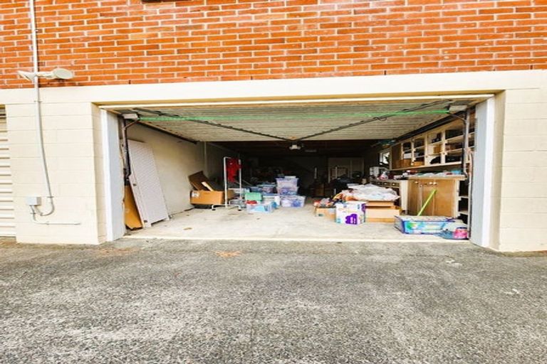 Photo of property in 54 Manuka Road, Glenfield, Auckland, 0629