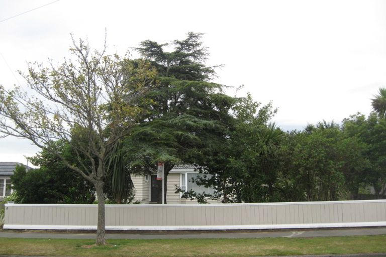 Photo of property in 2 Lewis Street, Hoon Hay, Christchurch, 8025