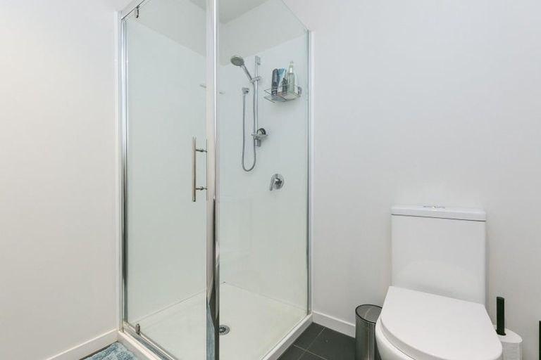 Photo of property in 11/6u Oswald Crescent, Paparangi, Wellington, 6037