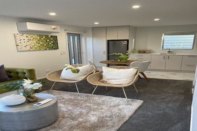 Photo of property in 2/8 Yeovil Road, Te Atatu Peninsula, Auckland, 0610