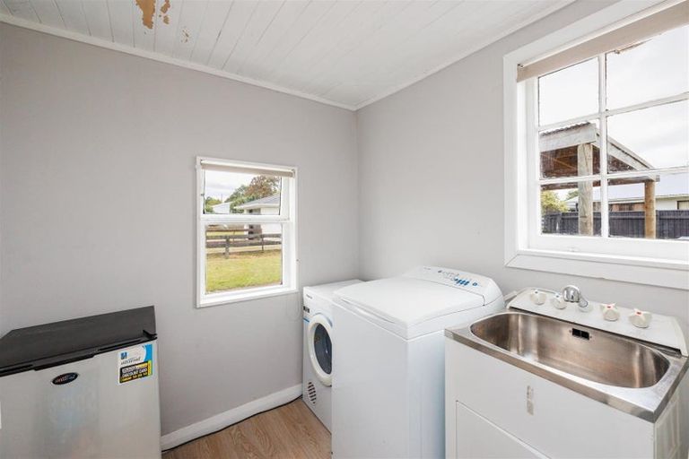 Photo of property in 10 Rira Street, Marton, 4710