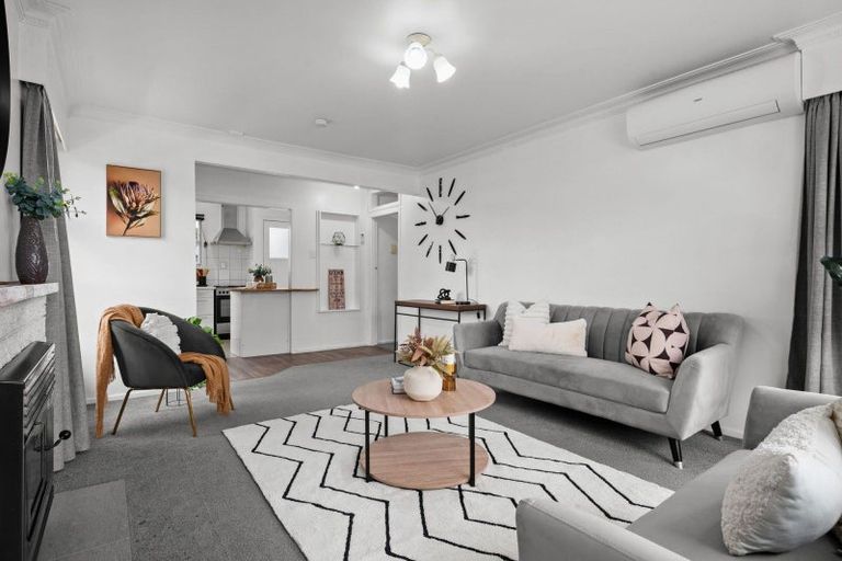 Photo of property in 16 Manapouri Place, Glenview, Hamilton, 3206