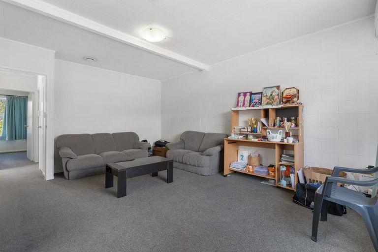 Photo of property in 44 Chippendale Crescent, Birkdale, Auckland, 0626