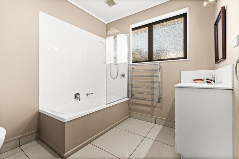 Photo of property in 29 Domain Road, Westshore, Napier, 4110