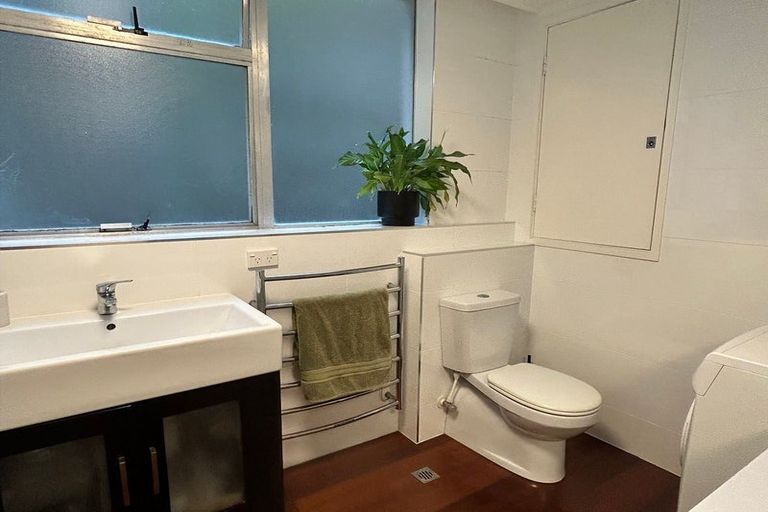 Photo of property in Greenmantle Flats, 88a Salamanca Road, Kelburn, Wellington, 6012