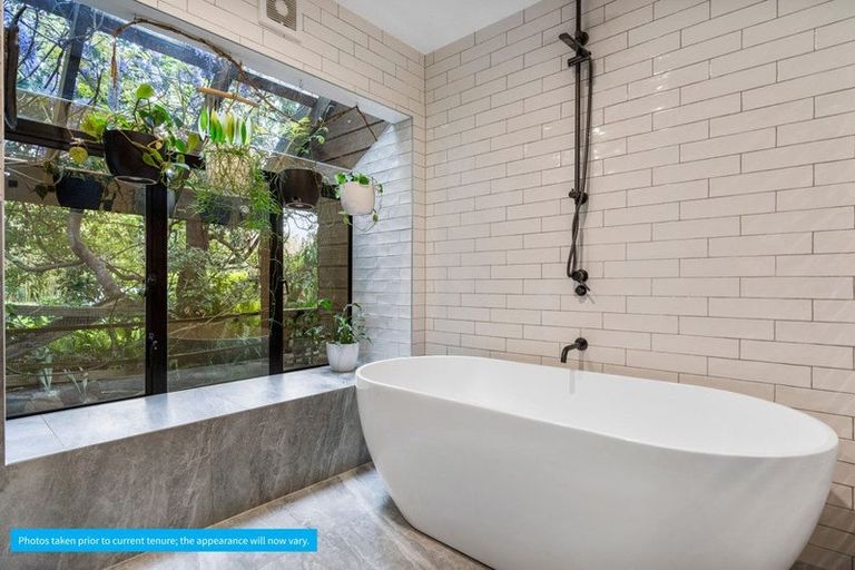 Photo of property in 2/36 Beulah Avenue, Rothesay Bay, Auckland, 0630