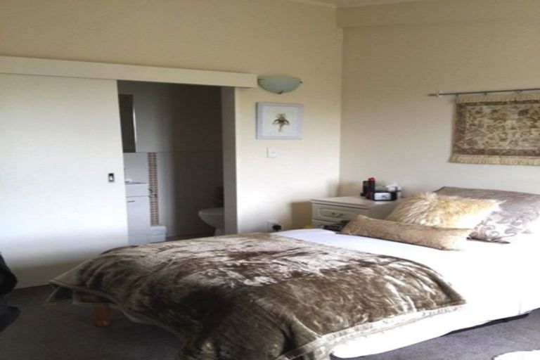 Photo of property in 2 Merlot Lane, Pukekohe, 2120