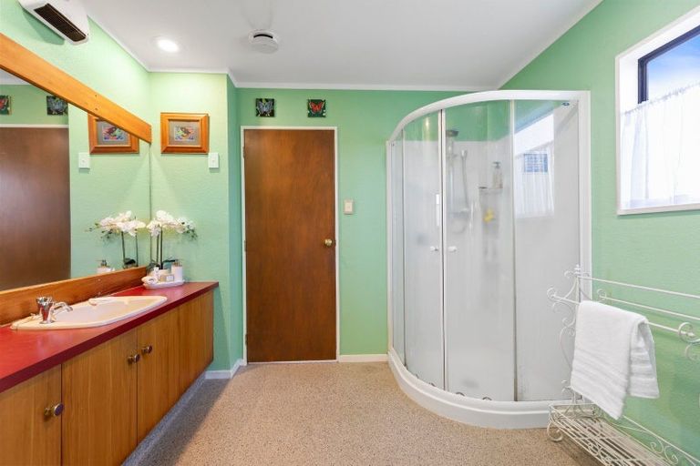 Photo of property in 70 Poike Road, Hairini, Tauranga, 3112