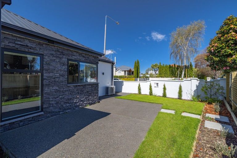 Photo of property in 121b Glandovey Road, Strowan, Christchurch, 8052