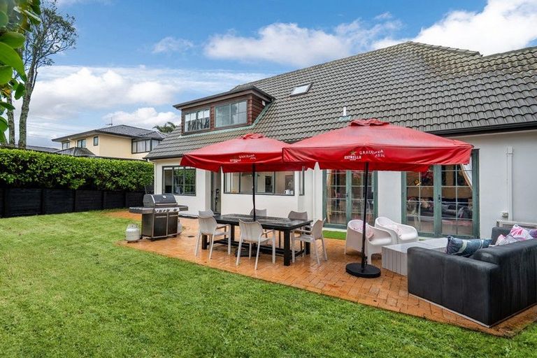 Photo of property in 4 Opal Close, Rosedale, Auckland, 0632