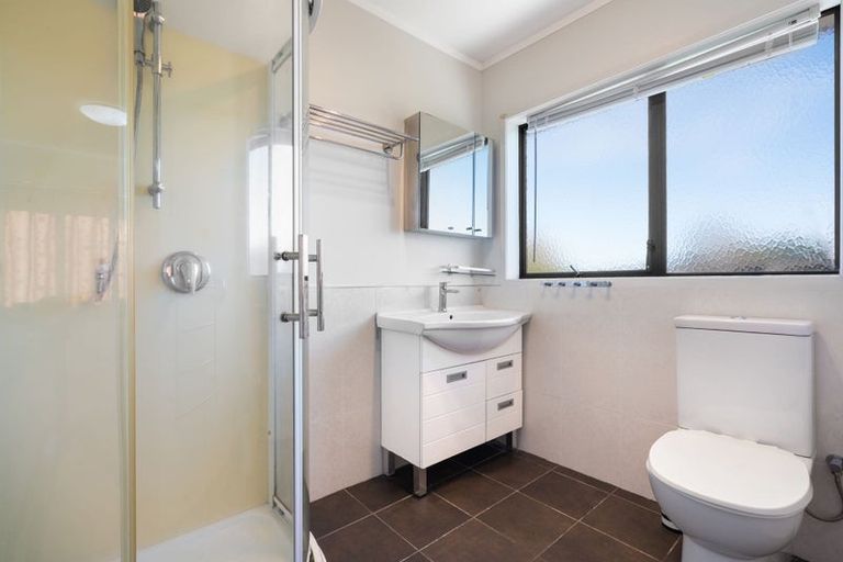 Photo of property in 65 Kurnell Drive, Botany Downs, Auckland, 2010
