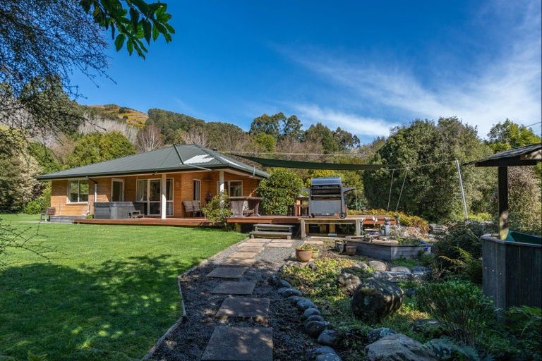 Photo of property in 205 Okuti Valley Road, Little River, 7591