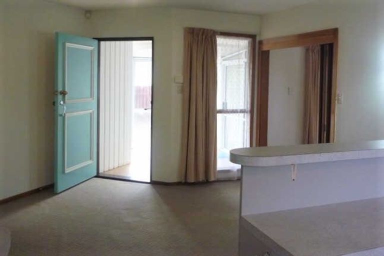 Photo of property in 74 Oakhampton Street, Hornby, Christchurch, 8042