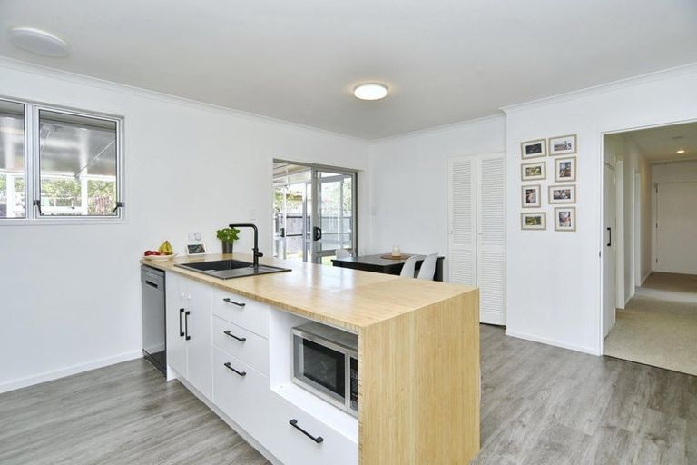 Photo of property in 9 Bonar Place, Woolston, Christchurch, 8062