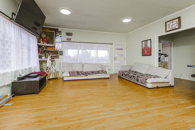 Photo of property in 11 Hall Avenue, Mangere, Auckland, 2022