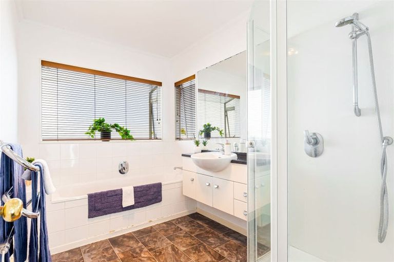 Photo of property in 157c Colwill Road, Massey, Auckland, 0614